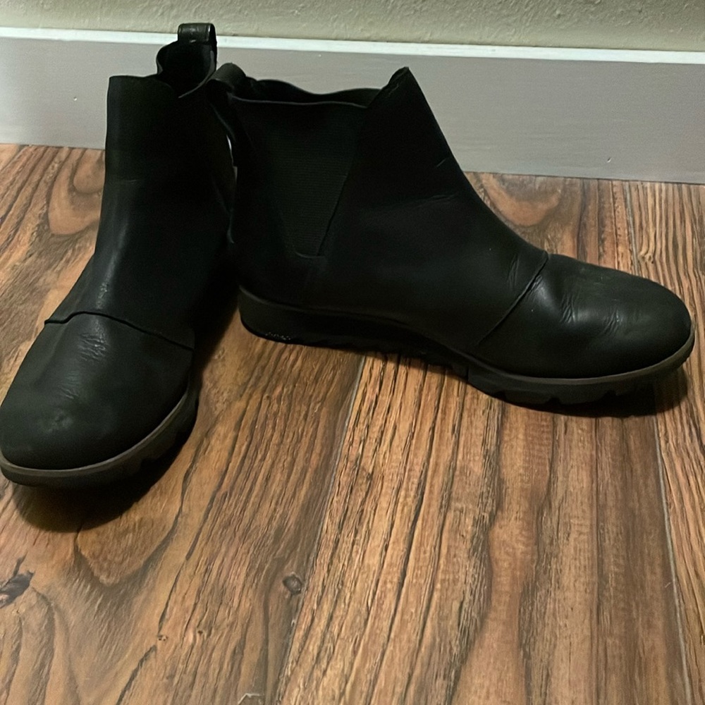 Sorel black booties